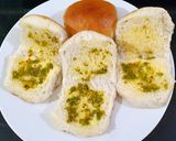 ગ્રીલ ચીઝી ગાર્લિક મસાલા પાવ (Grill Cheesy Garlic Masala Paav Recipe In Gujarati) રેસીપી સ્ટેપ1ફોટો