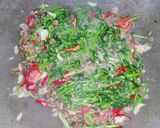 Foto langkah ke 6 dari resep Tumis Selada Air Kerang (Tumis Sayur Paret-Paret Ghoncah Korang).