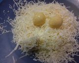 Foto langkah ke 4 dari resep Cheese Strawberry Thumbprint Cookies.