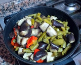 Foto del paso 5 de la receta: Habas tiernas orgánicas con berenjenas, pimiento rojo al vapor
