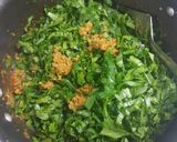 A picture of step 2 of Mutton mince with spinach.