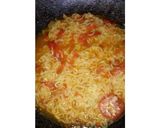 Foto langkah ke 6 dari resep Mie tumis kari ayam pedas.
