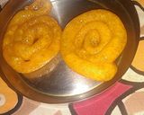 A picture of step 3 of Jalebi recipe.
