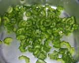 Foto langkah ke 1 dari resep Pare Goreng Renyah.