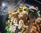 Foto langkah ke 4 dari resep Shimeji Pedes Gurih.