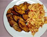 A picture of step 6 of Fried egg and fried plantain.