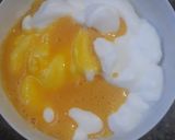 Foto langkah ke 4 dari resep Cheesy Fluffy Omelette.
