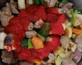 Foto del paso 2 de la receta: Pavo guisado/estofado con verduras en olla rápida
