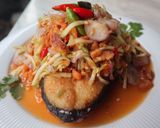 รูปขั้นตอนการทำที่ 5 ของ ปลาอินทรีย์ทอดราดยำไข่ปู