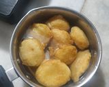 A picture of step 4 of Sooji dahi bhalle with crispy papdi.
