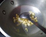 A picture of step 2 of Spinach soup.