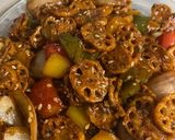 A picture of step 4 of Honey chilli lotus stem.