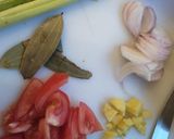 A picture of step 3 of Spicy stir fry squids with Lime.