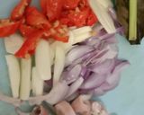 Foto langkah ke 1 dari resep Tumis Pare Cumi Asin.