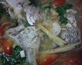 Foto langkah ke 7 dari resep Sup Ikan Kakap.