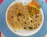 વેજીટેબલ સ્ટફ્ડ પરાઠા (Vegetable Stuffed Paratha Recipe In Gujarati) રેસીપી સ્ટેપ4ફોટો