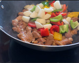Foto del paso 7 de la receta: Magro de cerdo con verduras al wok