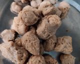 A picture of step 1 of Soyabean pakora.