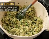 Foto langkah ke 5 dari resep Nasi Goreng Cabai Ijo Ikan Asin Devina Hermawan.
