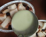 Foto langkah ke 3 dari resep Matcha Steam Bread Pudding.