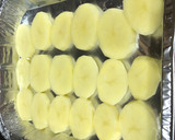 Foto del paso 1 de la receta: Rape al horno con chirlas y gambones