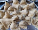 A picture of step 5 of Cheese Corn Samosa.