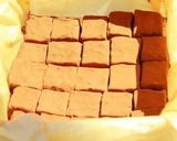 Hình bước làm 8 của món Nama sô cô la (nama chocolate) cho lễ Valentine