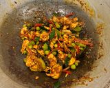 รูปขั้นตอนการทำที่ 3 ของ ไก่ผัดเผ็ด