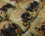 Foto langkah ke 6 dari resep Bolen Pisang Cokelat Keju.