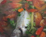 Foto langkah ke 6 dari resep Sup Ikan Segar.