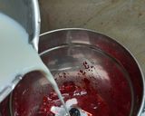 A picture of step 3 of Strawberry Faluda.