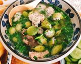 Hình bước làm 3 của món Thịt heo kho măng nước dừa.Khổ qua rừng nấu canh thác lác (lát)