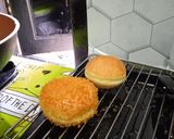 Foto langkah ke 8 dari resep Donat burger.