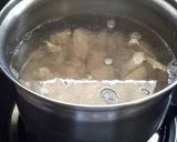 Foto langkah ke 2 dari resep Soto ayam santan praktis.