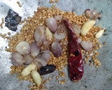 முடக்கத்தான் கீரை தோசை மற்றும் உளுந்து சட்னி (Mudakathan Keerai Dosai Recipe in Tamil) ரெசிபி ஸ்டேப் 3 புகைப்படம்