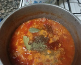Foto del paso 3 de la receta: Chorizos a la pomarola con fideos caracoles