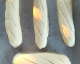 Foto langkah ke 3 dari resep Baguette & Creamy Fish Soup.