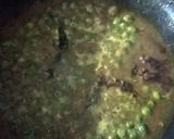 A picture of step 1 of Toast in matar daal.