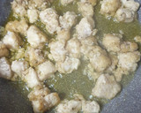 Foto del paso 1 de la receta: Cazón en adobo guisado