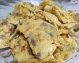 Foto langkah ke 4 dari resep Kreasi Telur dadar Lobak kering.