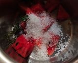 मेलन जूस (Melon juice recipe in Hindi) रेसिपी चरण 2 फोटो