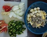Foto langkah ke 1 dari resep Oseng putren lombok ijo (jagung muda).