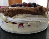 Foto del paso 6 de la receta: Torta de crema, merengue y frutos rojos