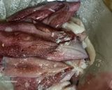 Foto langkah ke 1 dari resep Cumi masak sereh.