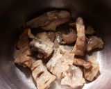 Foto del paso 5 de la receta Estofado de carne seca de cordero con patatas