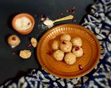 A picture of step 3 of Peanuts laddu.
