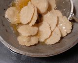 Foto langkah ke 13 dari resep Keripik jetrek/gegetas (keripik tepung beras).