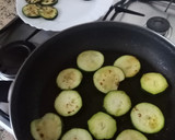 Foto del paso 2 de la receta: Sándwich de calabacín
