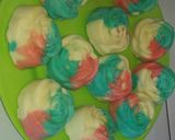 Foto langkah ke 2 dari resep Bolu kukus mawar santan.