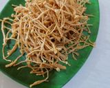 Foto langkah ke 4 dari resep Enoki goreng lidi.